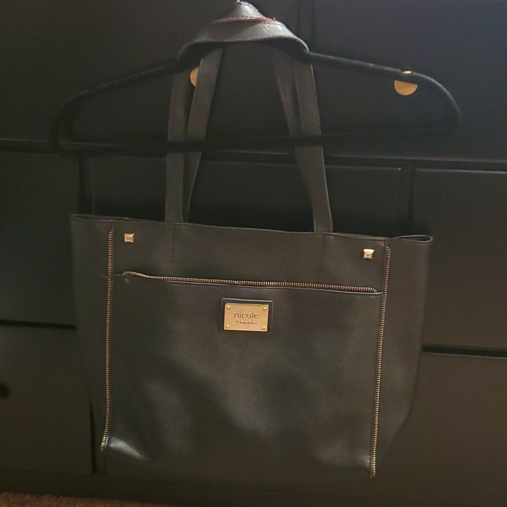 Nicole Miller Black Tote 👜